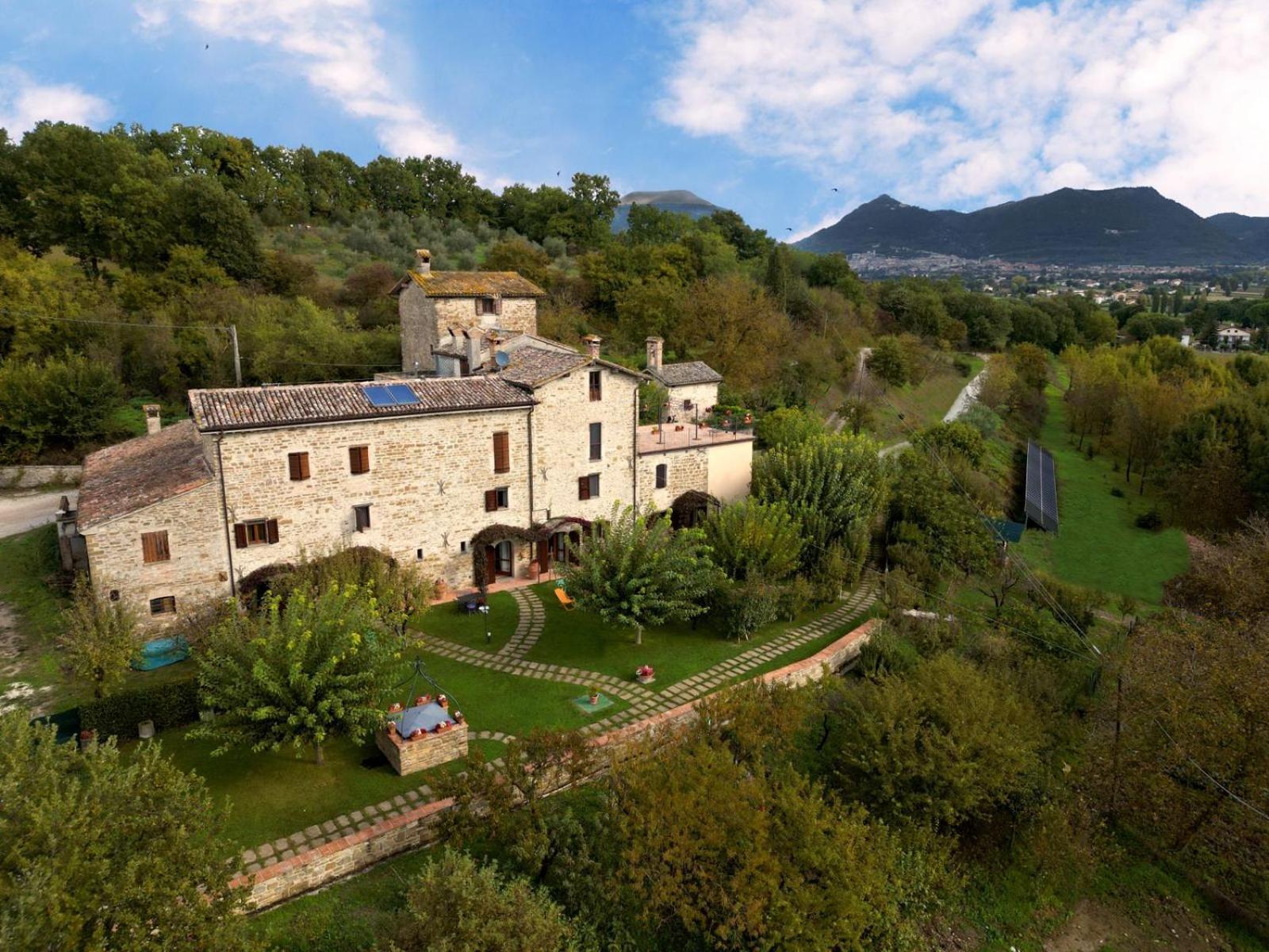 Agriturismo I Gelsi Di Santa Cristina Gubbio Exterior photo